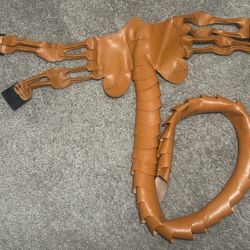 Face Hugger Mask
