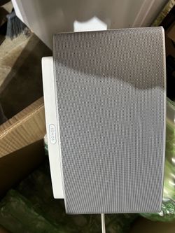 Sonos play speakers (2)
