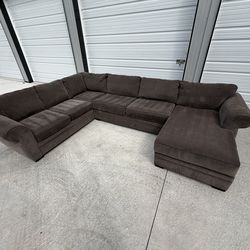 Sectional Couch (FREE DELIVERY‼️)