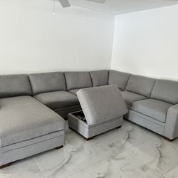 Brand NEW Sectional Sofa With Storage Ottoman