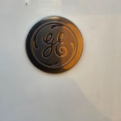 Fridge GE 2-Door Refrigerator – Ice Maker & Water Dispenser | $100