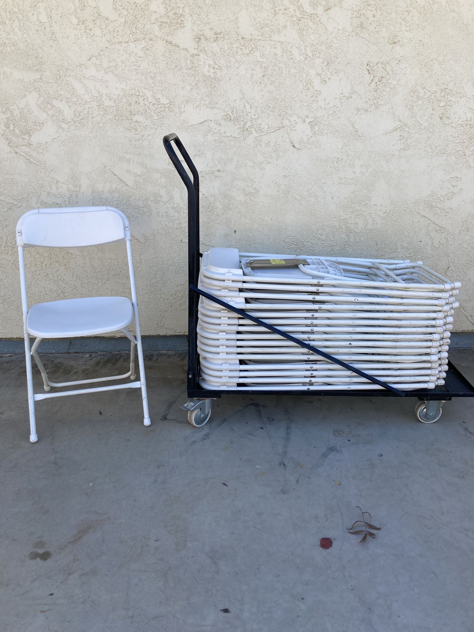 Fold up Chairs With Carrier for Sale in Juniper Hills, CA OfferUp