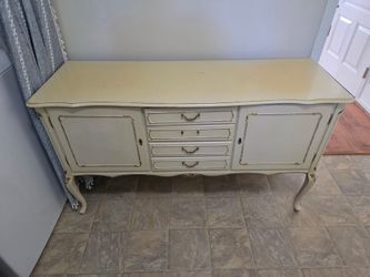Vintage hutch