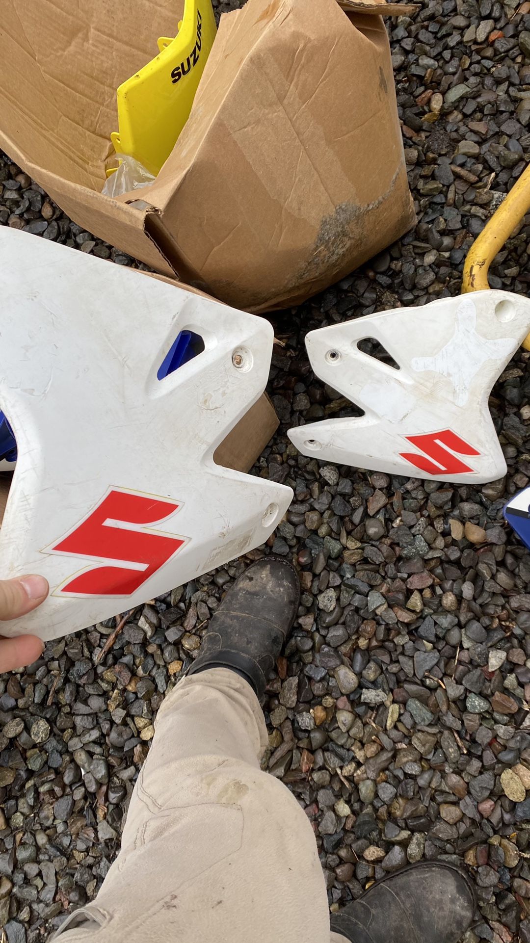 2000 Suzuki Dr-Z400 Body Panels