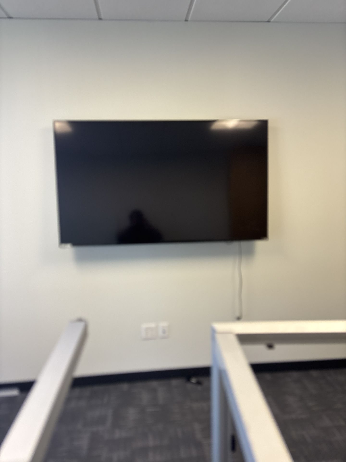 70Inch Vizio Tv With Hanging Mount Include
