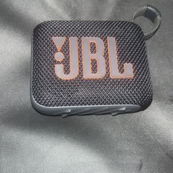 JBL GO 4 (BLACK & ORANGE)