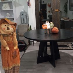 47" ROUND TABLE 
