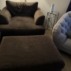 2 Couches W/cushions