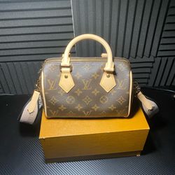 Louis Vuitton Speedy 20 Hand Bag/crossbody Bag