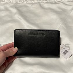 Michael Kors Jet Set Travel Black Slim Bifold Wallet for Sale in