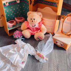 Fisher Price Briarberry Bear And Closet Accessories 