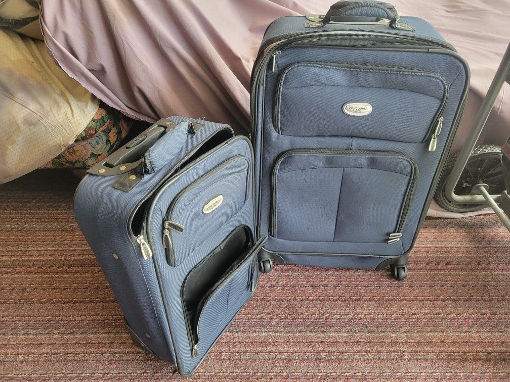 Set of Two Carry On Luggage