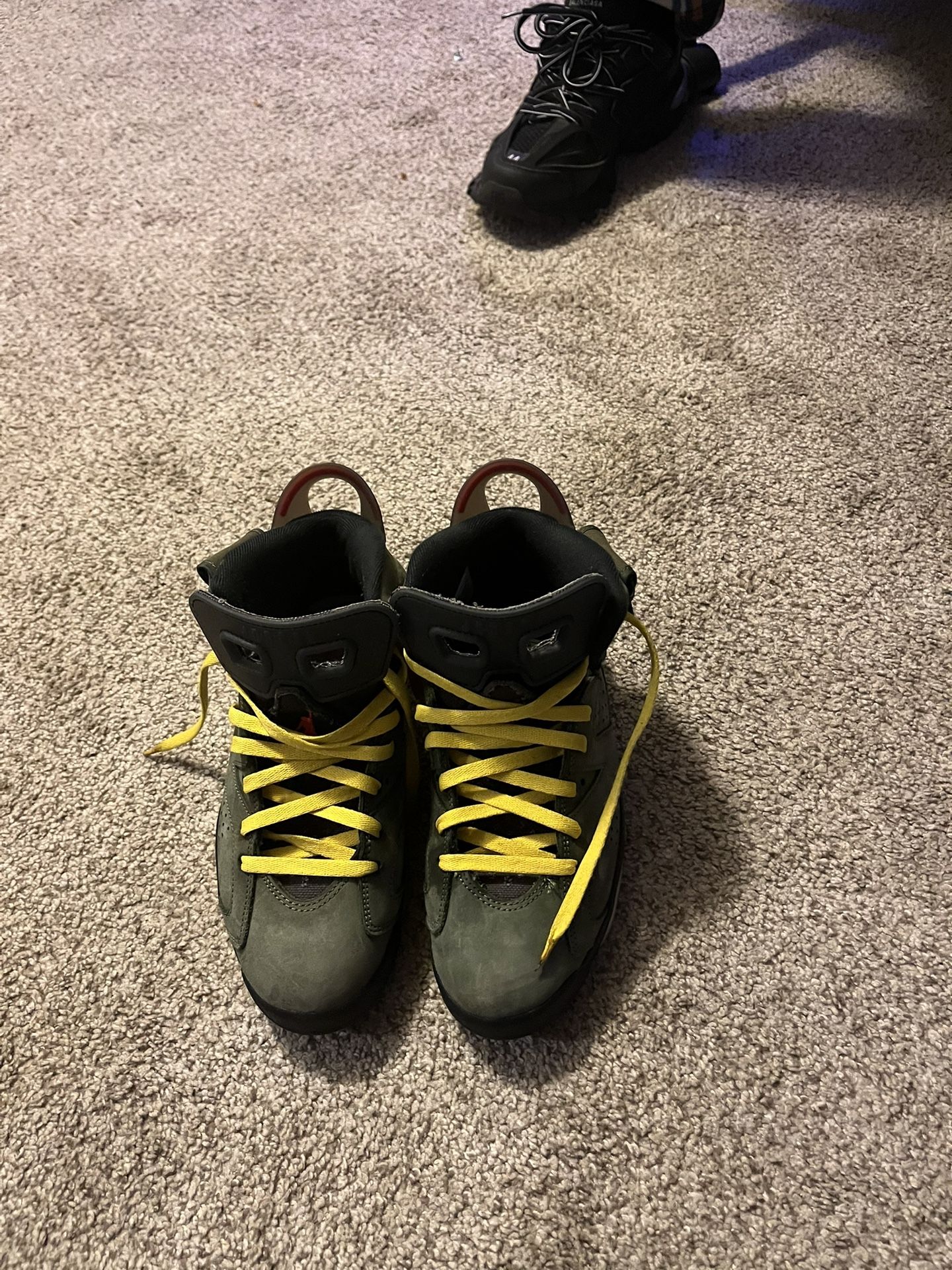 Travis Scott X Air Jordan 6 Olive no Box