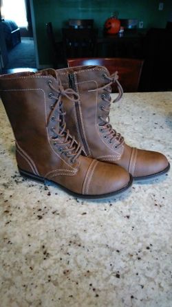 Women Combat Boots