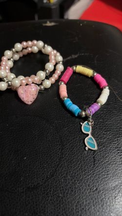 Two little brace lace for 2.00