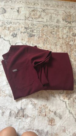 Burgundy figs, small scrubs