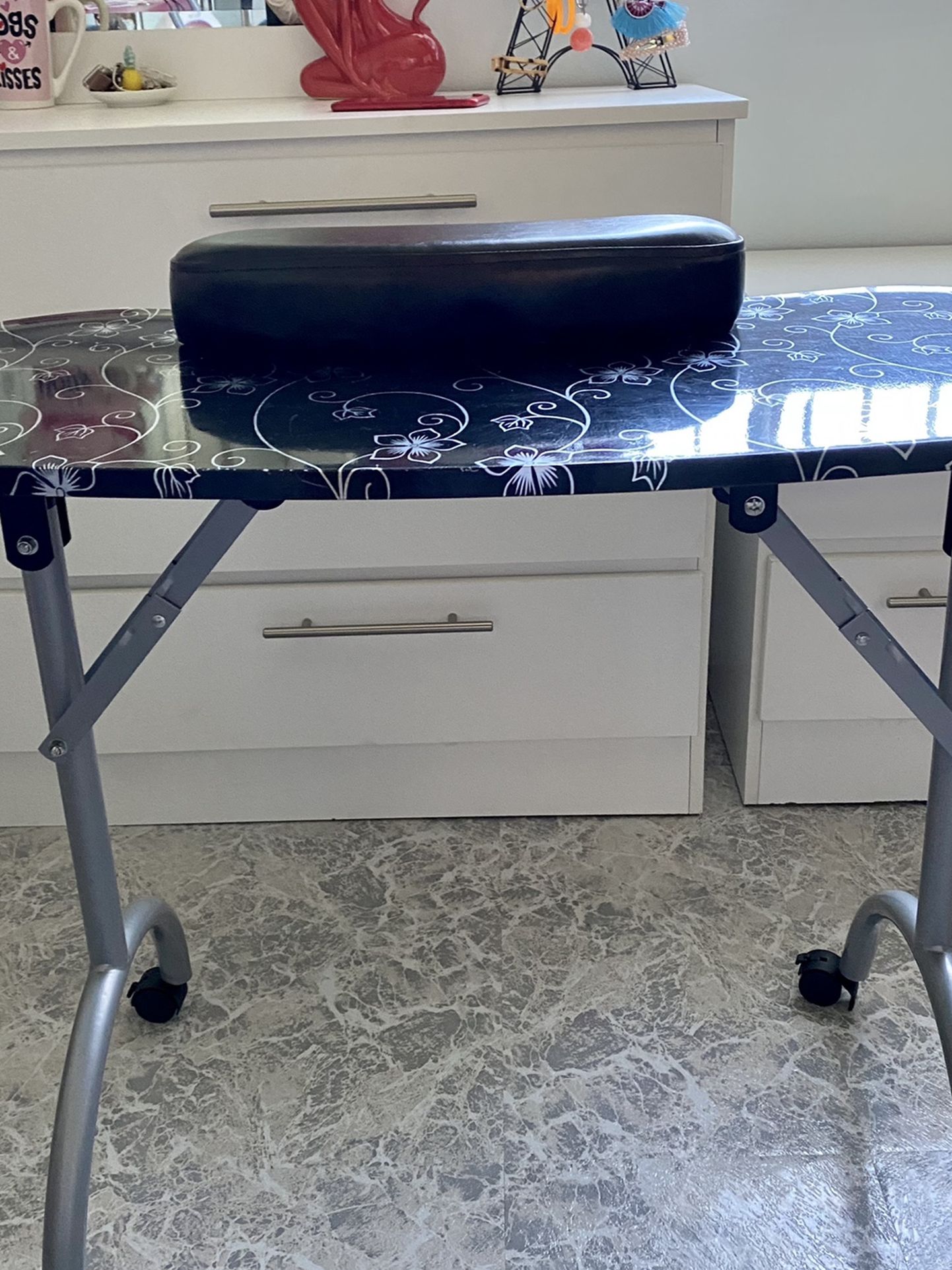 Portable Nail table With Hand Rest