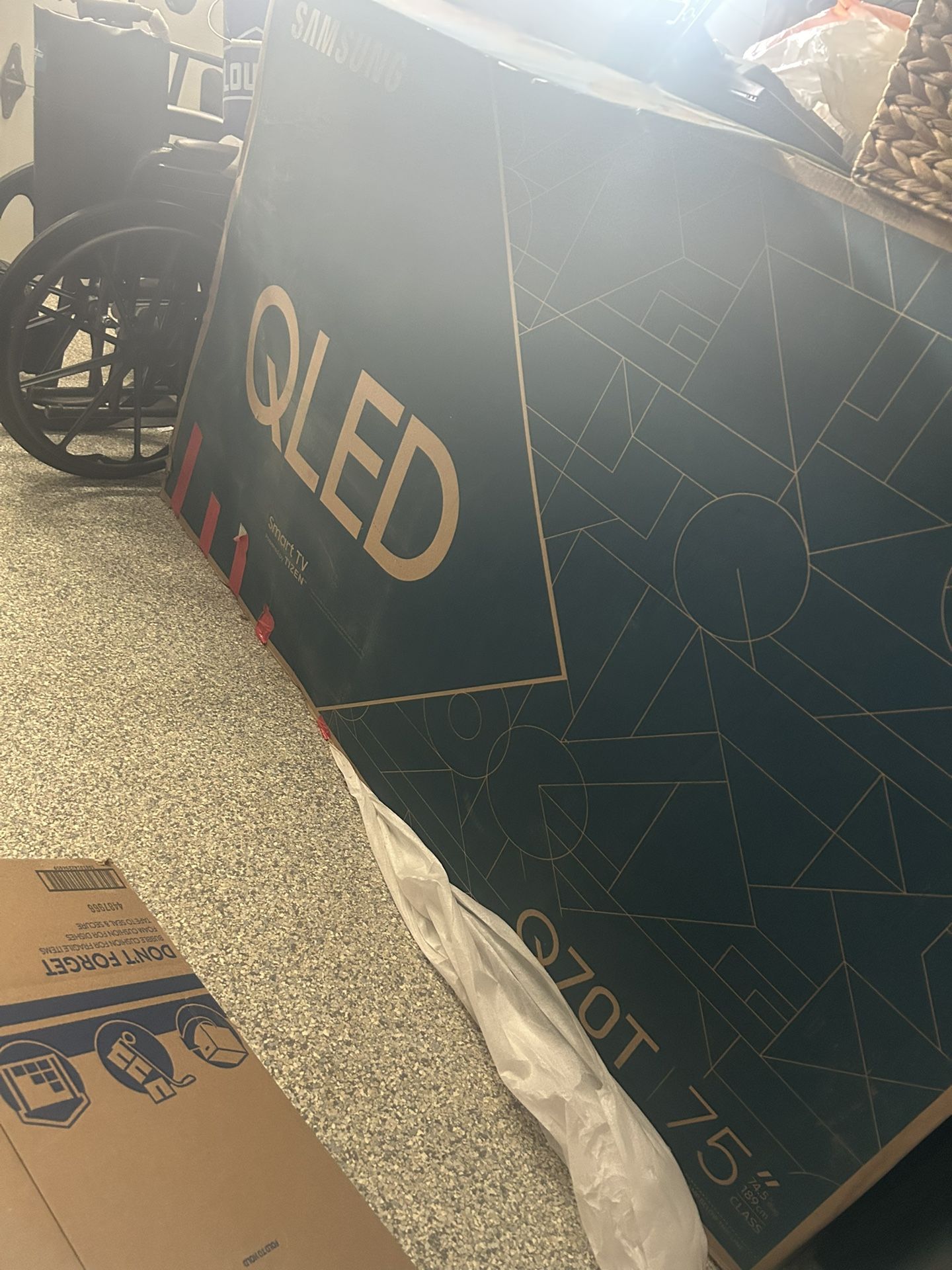 Black Samsung 75 Inch TV