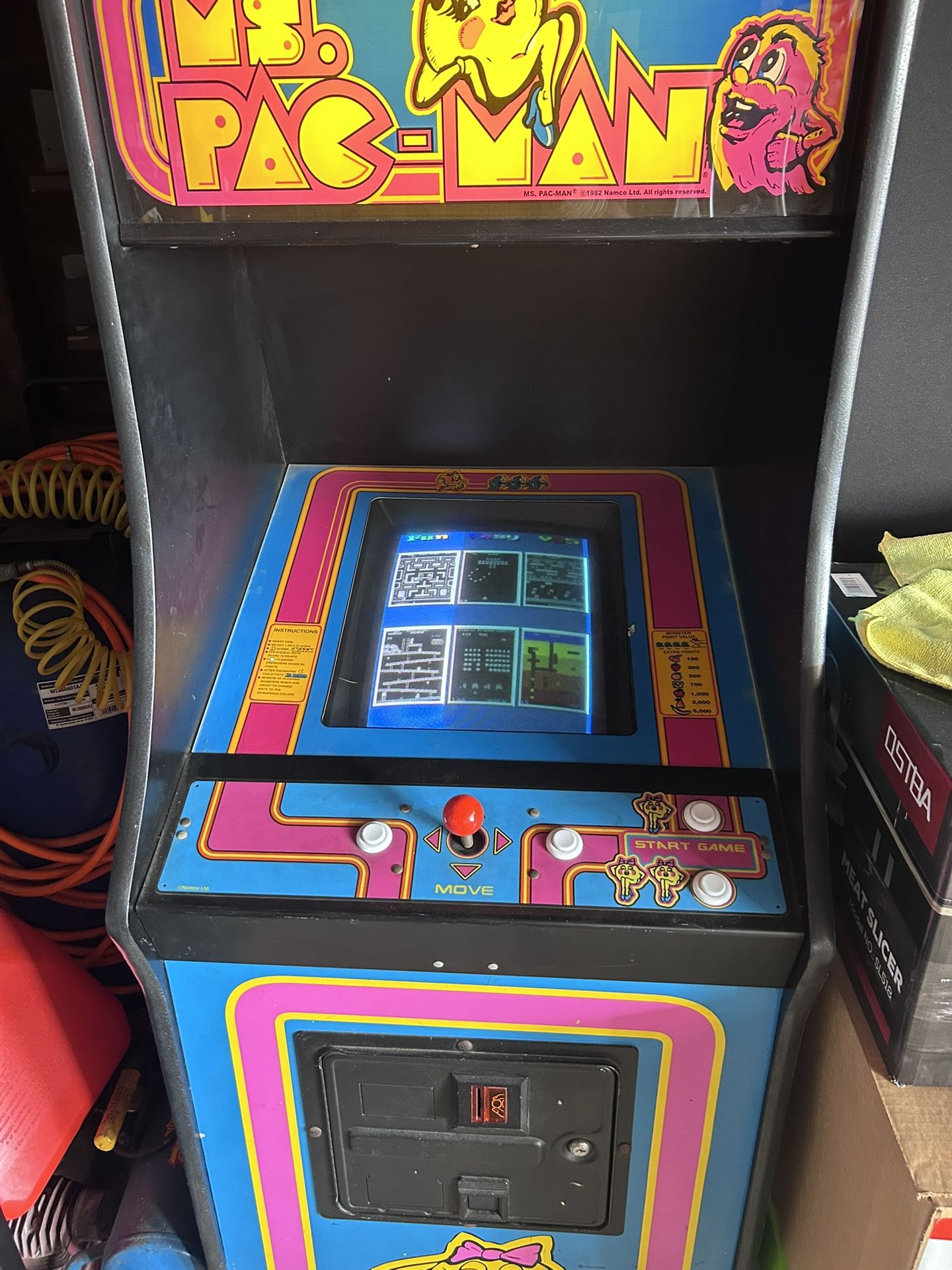 Ms PAC-MAN