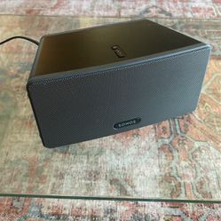 Sonos Play:3 - Mid-Sized Wireless Speaker
