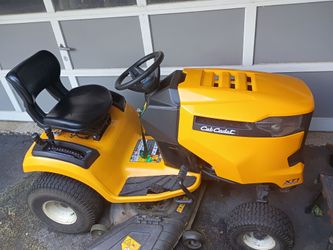 Cub cadet 42-in ride on mower