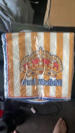 Brand new football plates and napkins party set