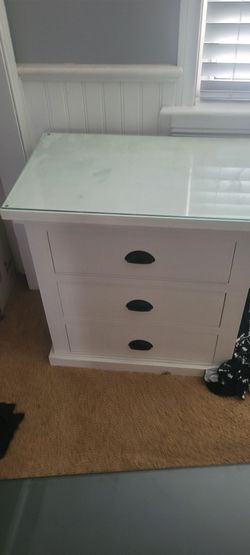 Bedside dresser