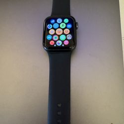 Apple Watch SE - Black - watchOS 10.6.1