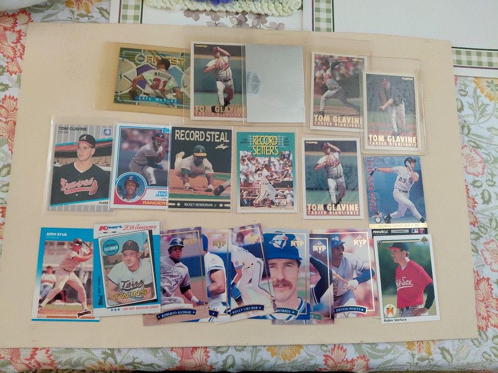 BASEBALL CARDS 