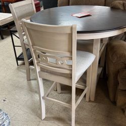Brand new dinette and white washer, cherry table, and four stools 24 inch