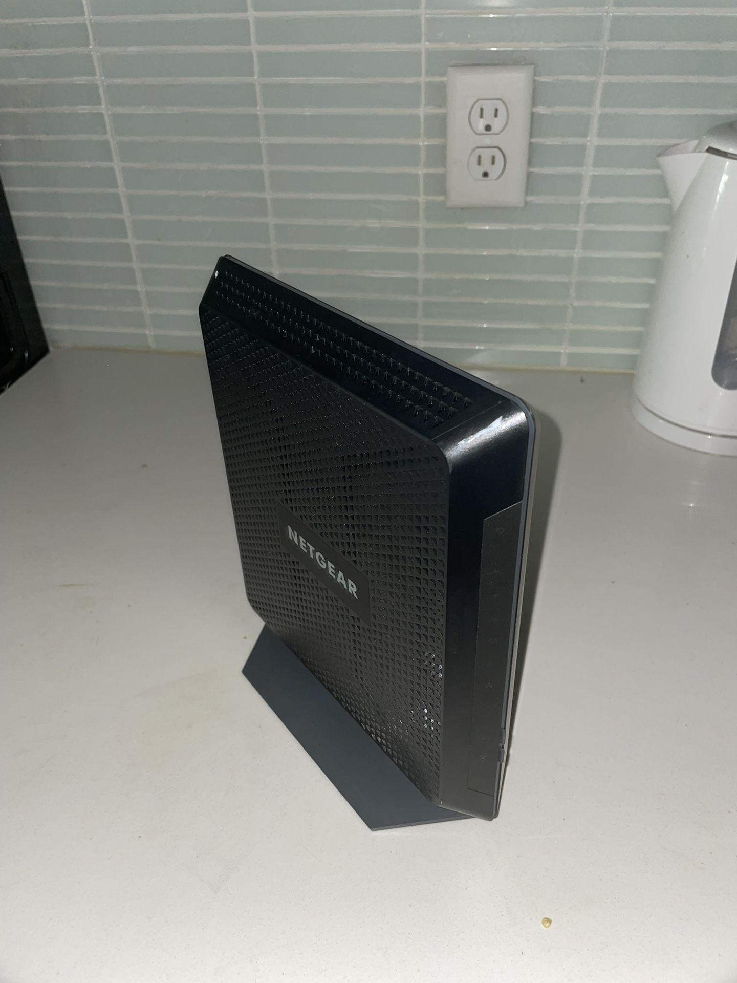 AC1900 Wifi Cable Modem Router