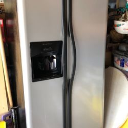 Frigidaire refrigerator