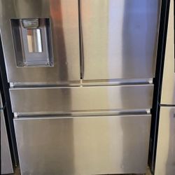SAMSUNG RF23MSR 22.6-cu ft Refrigerator