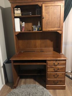 Ethan Allen Desk with Hutch