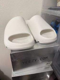YZY YS-01 size 12 white Yeezy slides