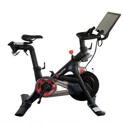 🏋️‍♂️ Refurbished Peloton Bikes – $600 Total – Delivery & Setup Included! 🏠🚴‍♀️