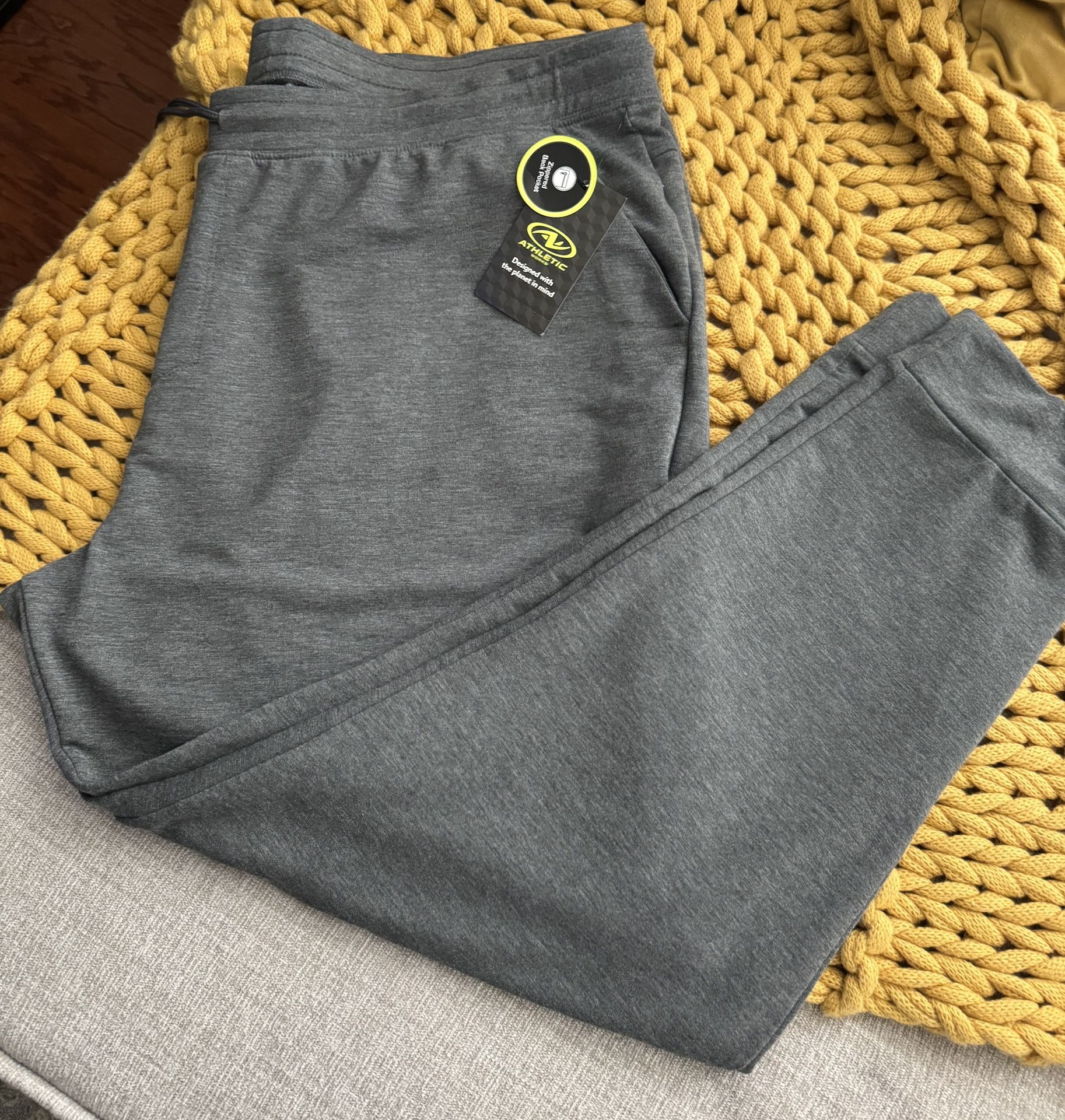 Athletic Works Mens Jogger Sweatpants with Pockets, Size 3XL (48-50) Gray
