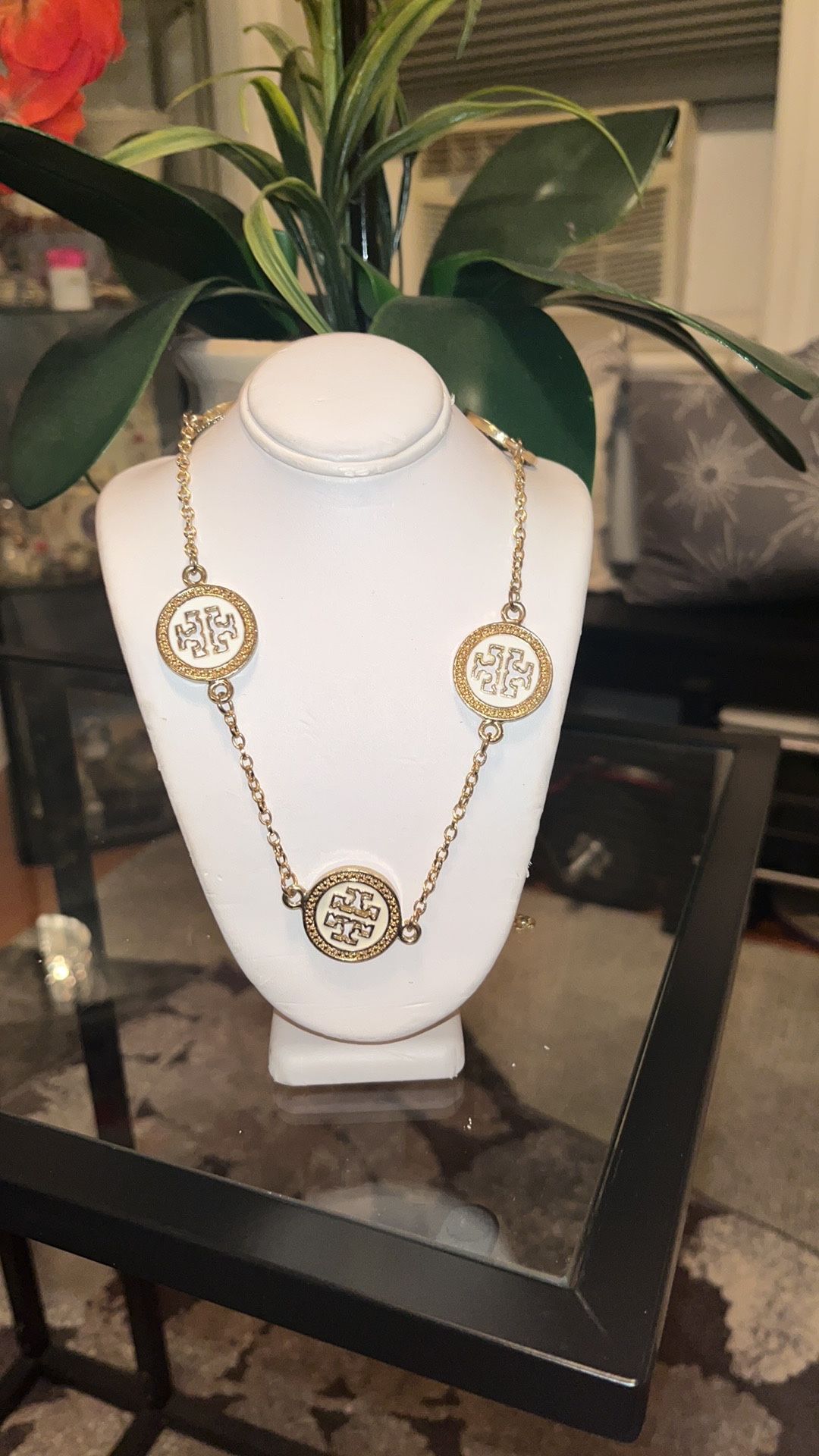 Beautiful Copy Tory Burch Necklace White/ Gold for Sale in Brooklyn, NY -  OfferUp