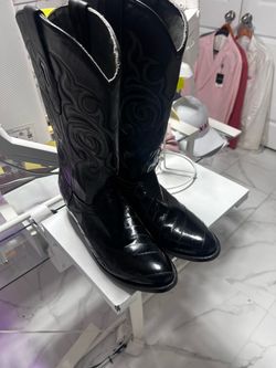 Size 11. Los Altos Boots