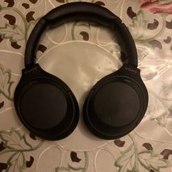 Sony WH-1000XM4 Wireless Noise-Cancelling Headphones (Like New)