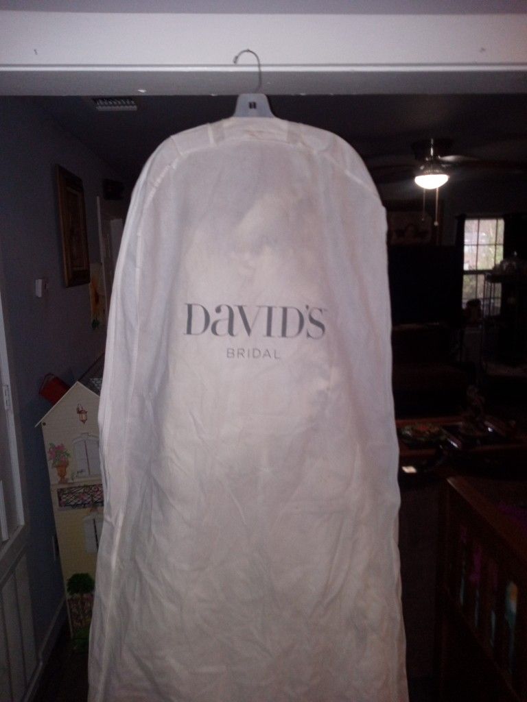 Custom Wedding Dress. Size 4, 