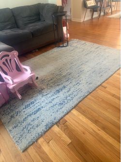 West elm 8X5 area rug