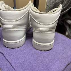 JORDAN 1 MID  size9m