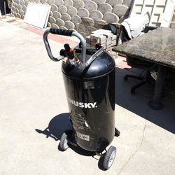 Husky 20 Gallon air tank