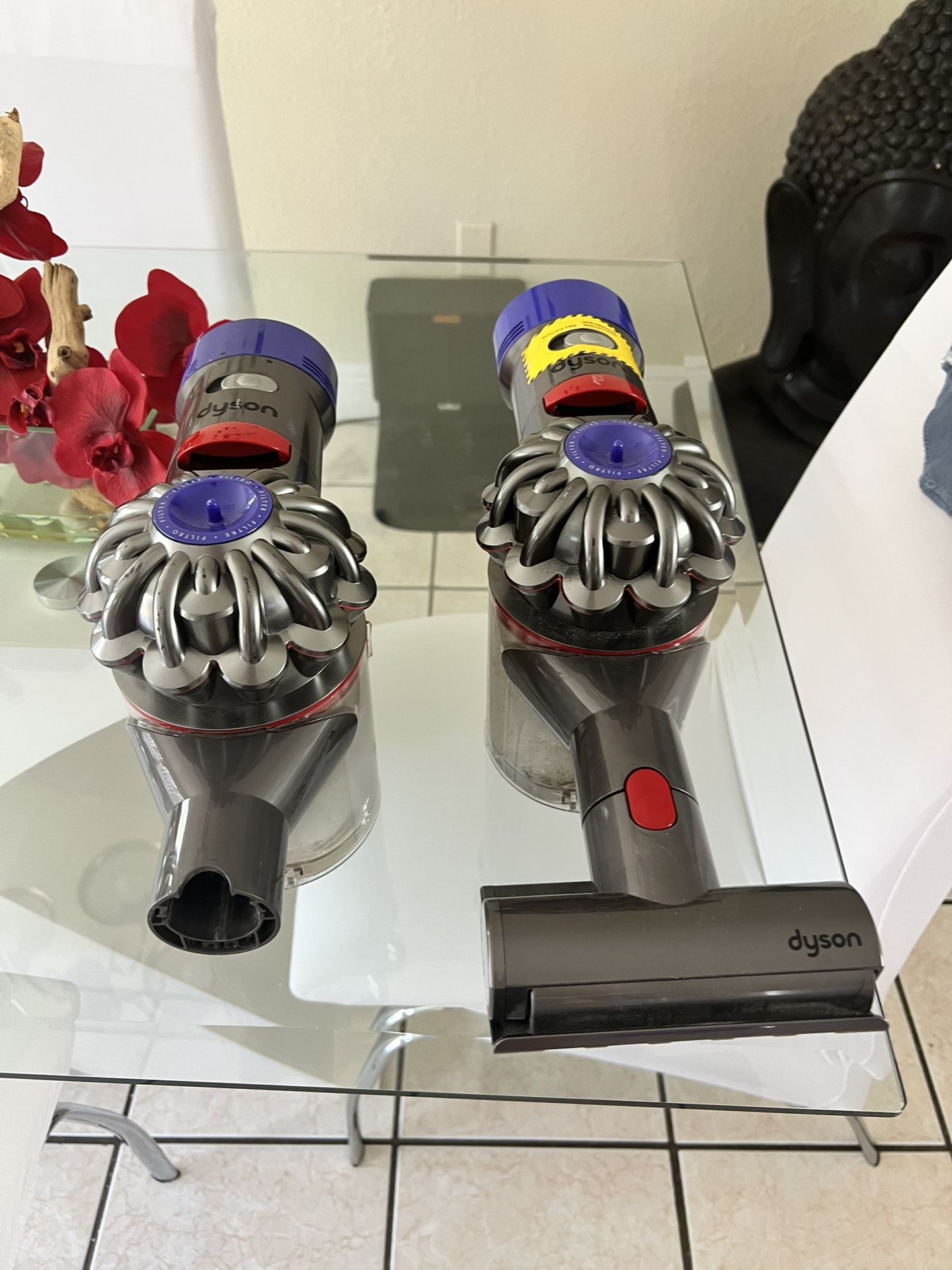Dyson vacuum With All Parts Included Each One $170 In Good Condition