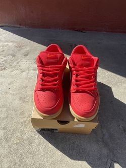 Nike SB Dunk Low “University Red Gum”
