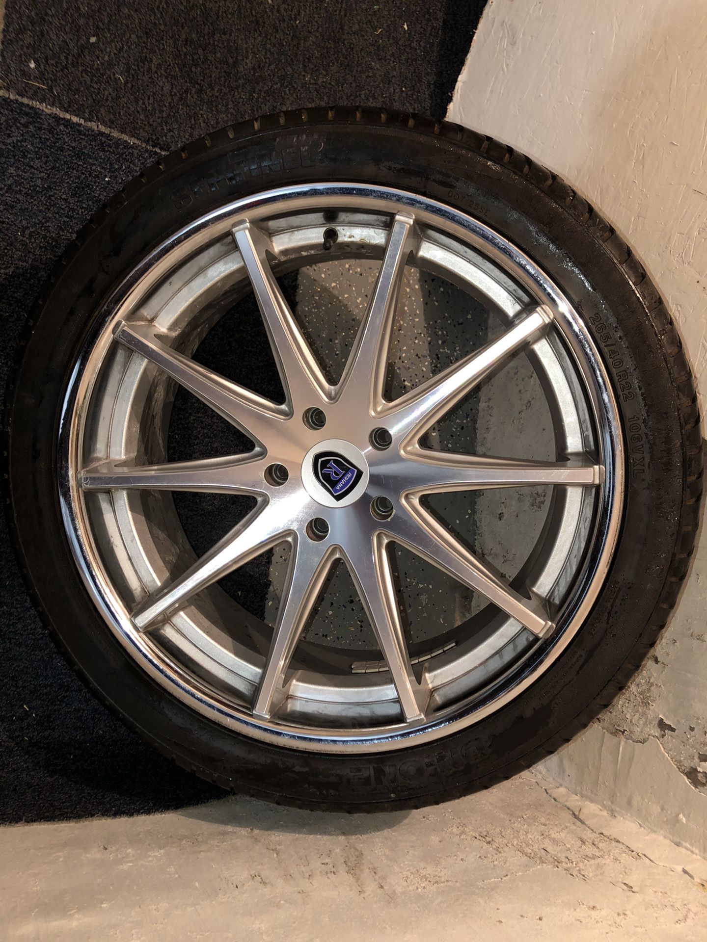 Rohana 22’ rims 95% tread