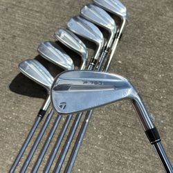 Taylor Made P790 Golf Irons