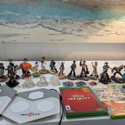 Disney Infinity Bundle - 3.0 and 1.0 + 17 figurines + more! XBOX