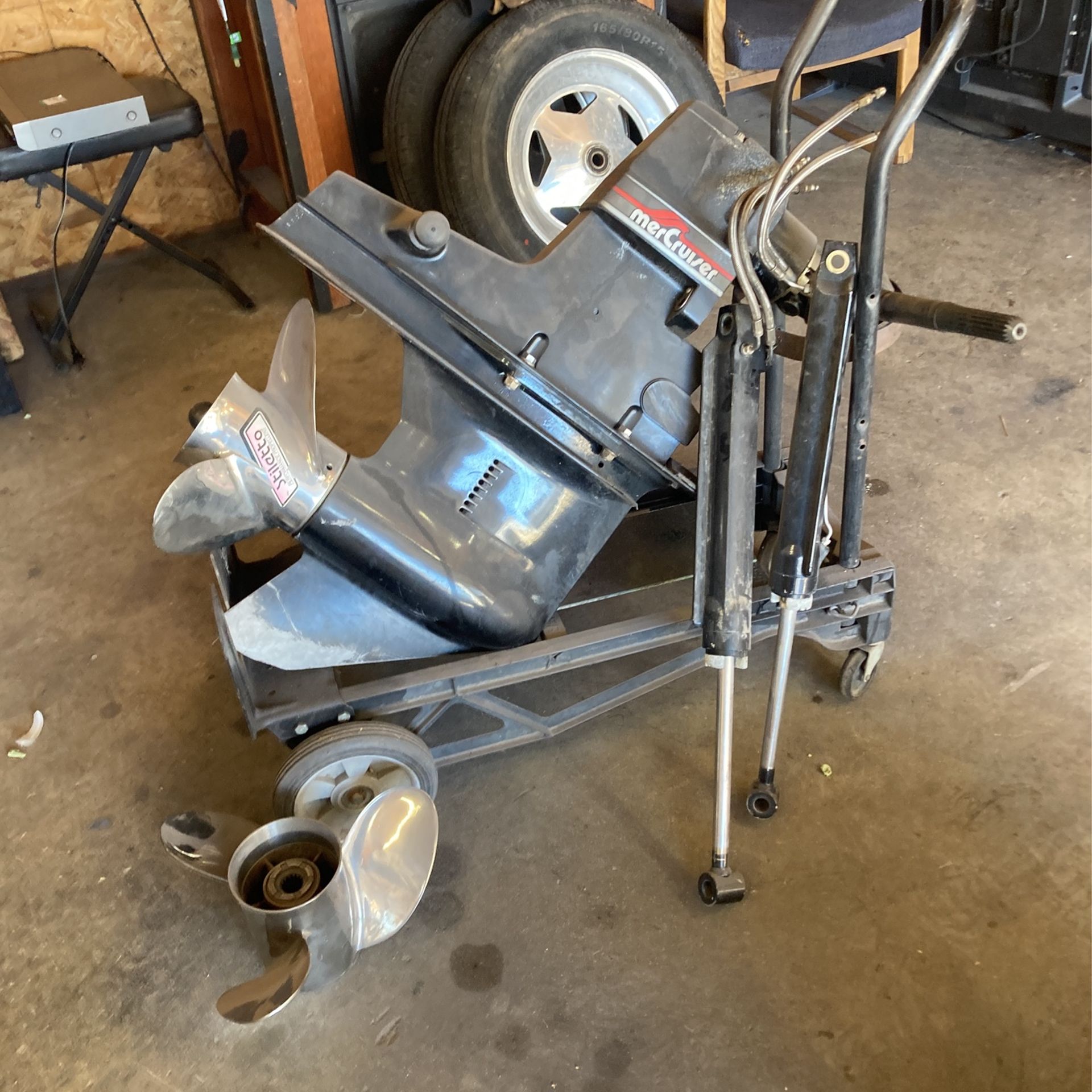 1995 MerCruiser outdrive extra stainless steel prop